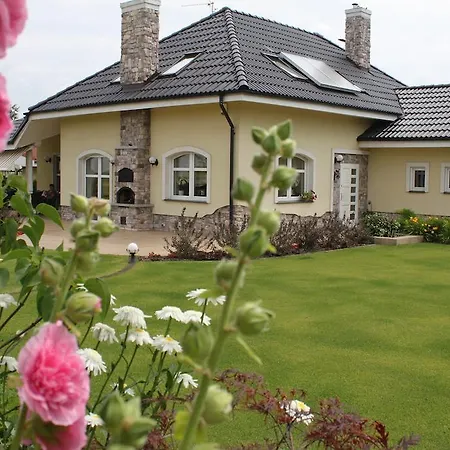 Bed & Breakfast Kamelia Komorniki (Poznan)